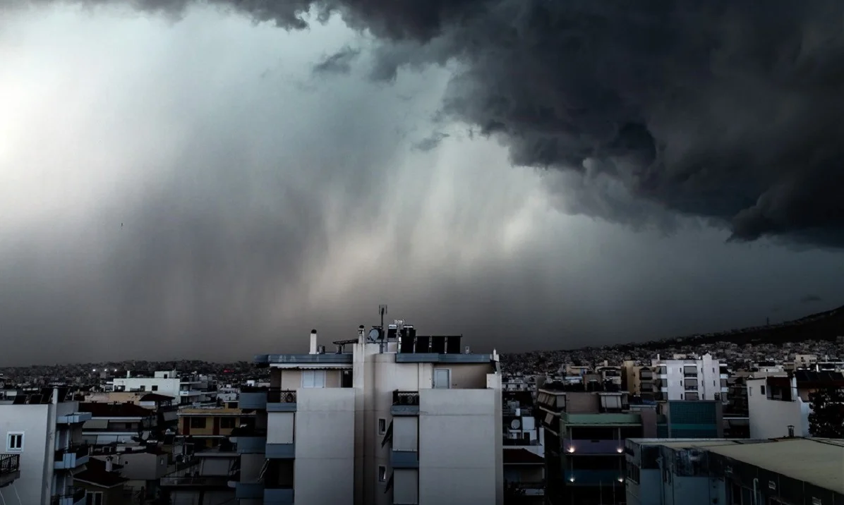Καιρός: Άστατος με βροχές την Κυριακή (18/10) - Βελτίωση από το απόγευμα