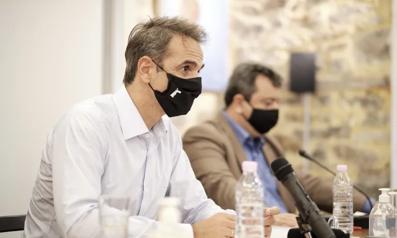 Μητσοτάκης: Αποφάσισε να μην ανοίξουν τελικά τα γήπεδα