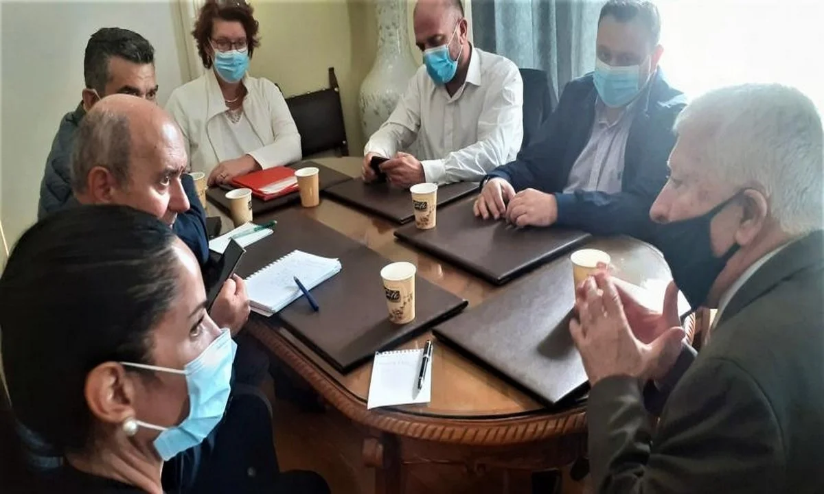 Μεταναστευτικό: Σημαντική συνάντηση - Τα είπαν Μουτζούρης, Λογοθέτης, Γκμίντερ