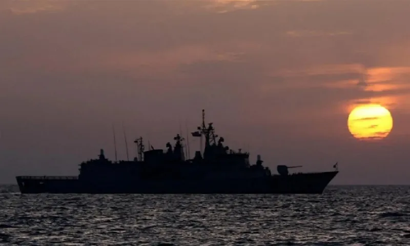 Ελληνοτουρκικά: Η Ελλάδα στήνει πλωτό τείχος για το Oruc Reis - Δεν θα περάσει ούτε… κουνούπι
