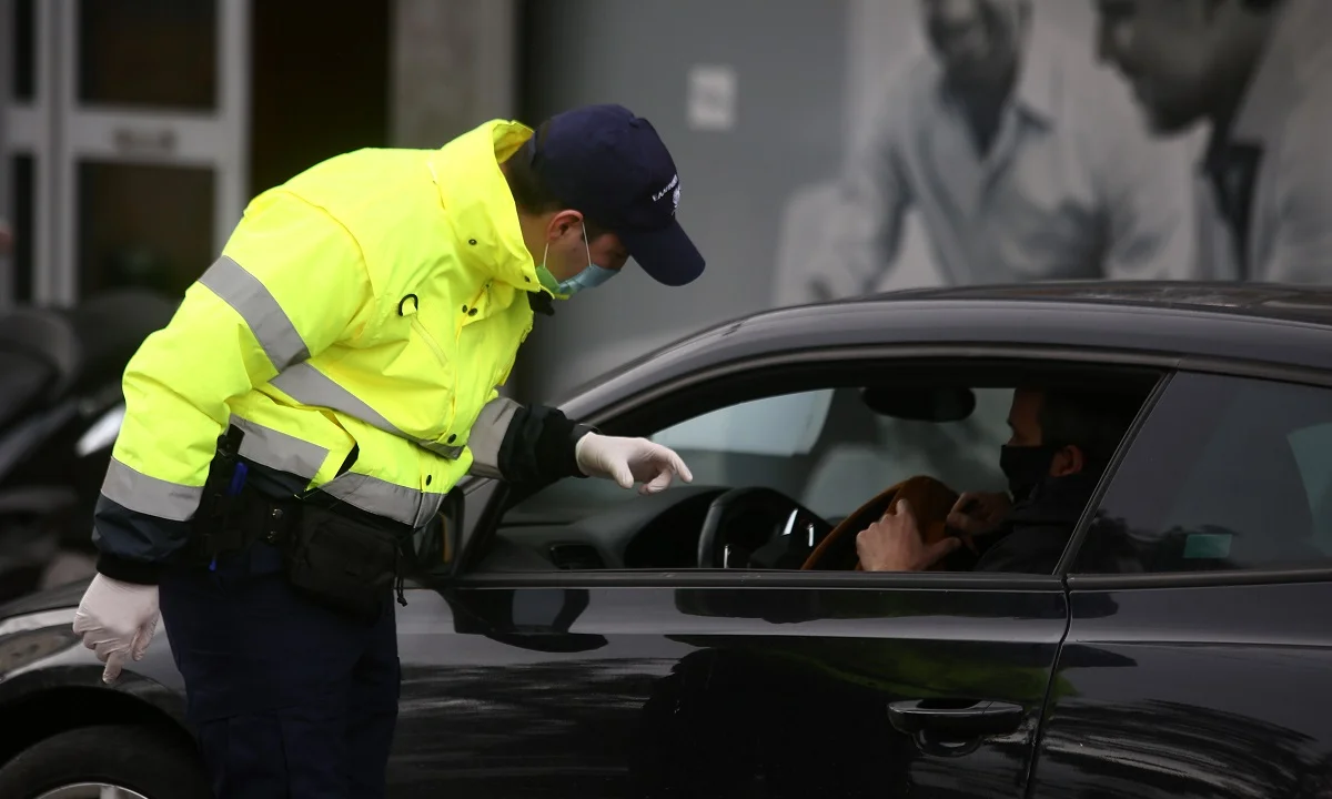Απαγόρευση κυκλοφορίας: Τι ισχύει με τα take away και τα ντελίβερι