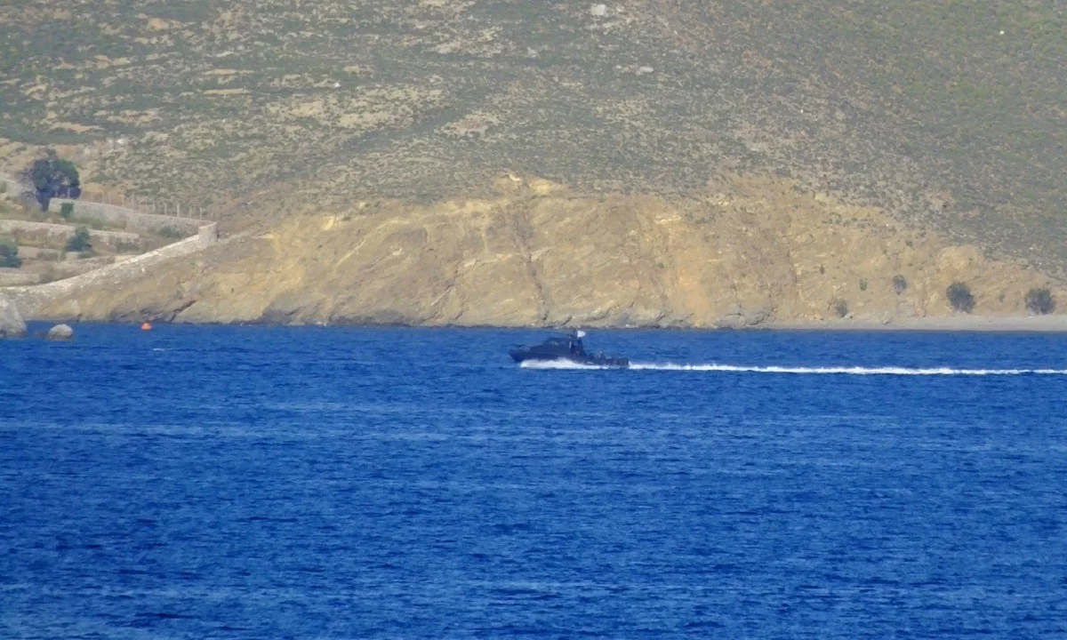 Ένοπλες δυνάμεις περιπολούν και φυλάνε… Βραχονησίδες και Περάσματα στο Αιγαίο (pics)