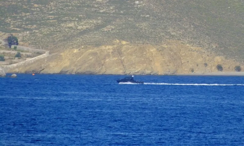 Ένοπλες δυνάμεις περιπολούν και φυλάνε… Βραχονησίδες και Περάσματα στο Αιγαίο (pics)