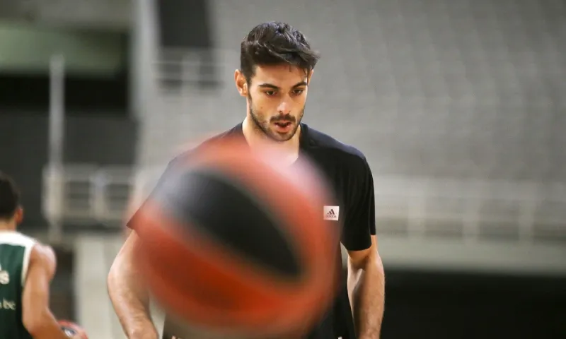 Παναθηναϊκός: «Ανεβάζει» στροφές ο Παπαπέτρου