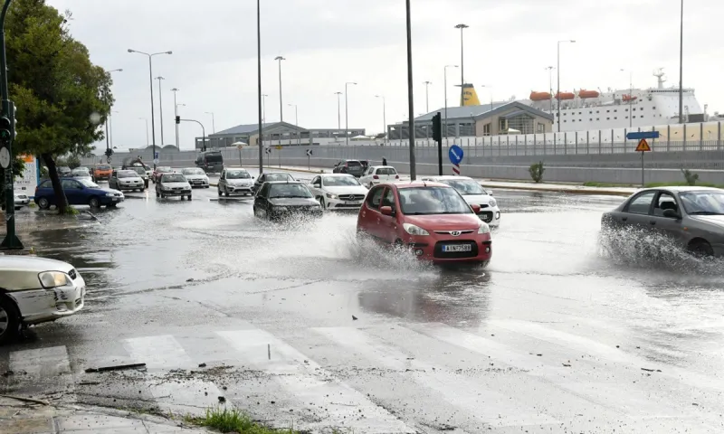 Καιρός: Αλλάζει το σκηνικό από τα ξημερώματα - Που θα «χτυπήσει» η κακοκαιρία (vid)