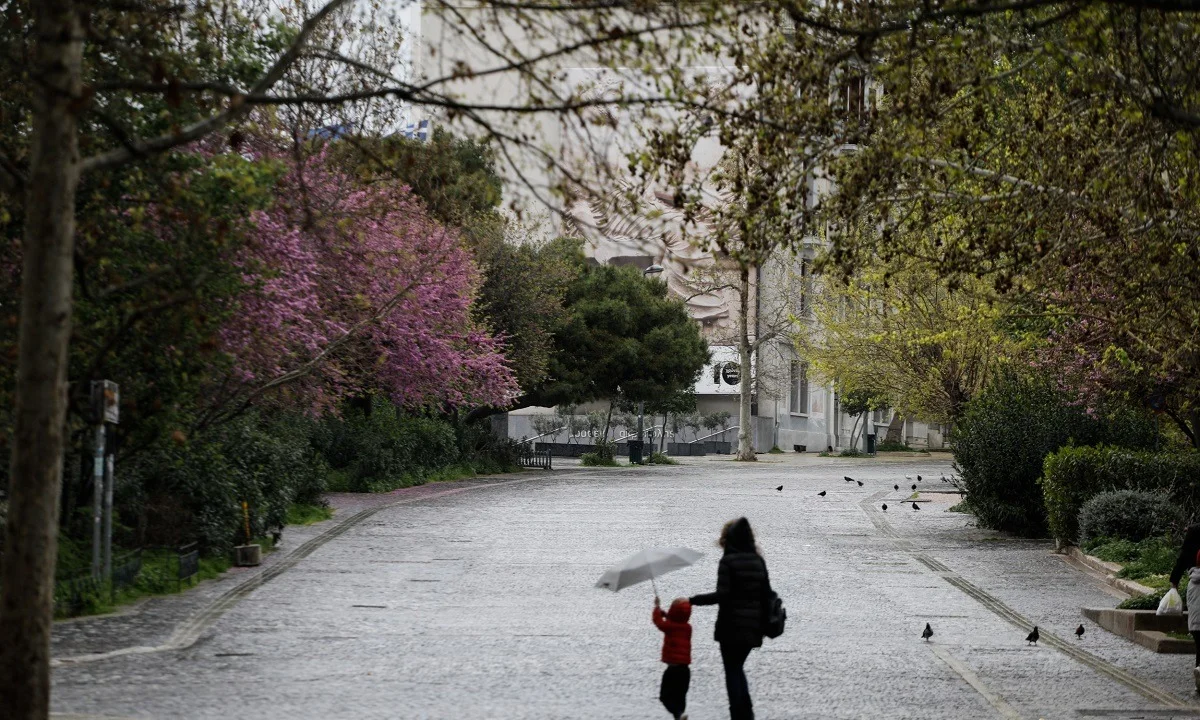 Καιρός 30/10: Βροχές και πτώση της θερμοκρασίας