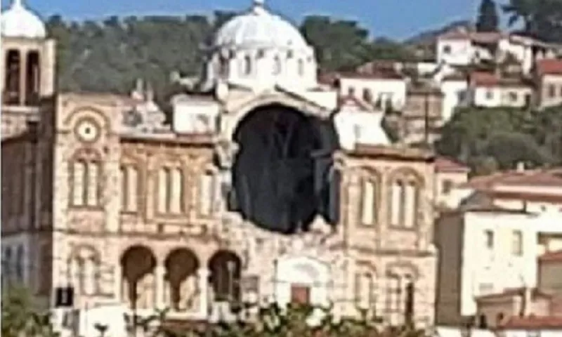 Σεισμός Σάμος: Κατέρρευσε εκκλησία στο Καρλόβασι! - LIVE εικόνα από το νησί