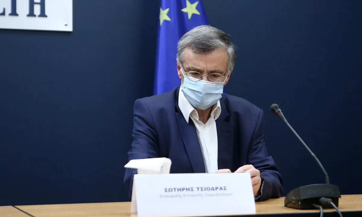 Κορονοϊός: Αποχωρεί ο Σωτήρης Τσιόδρας