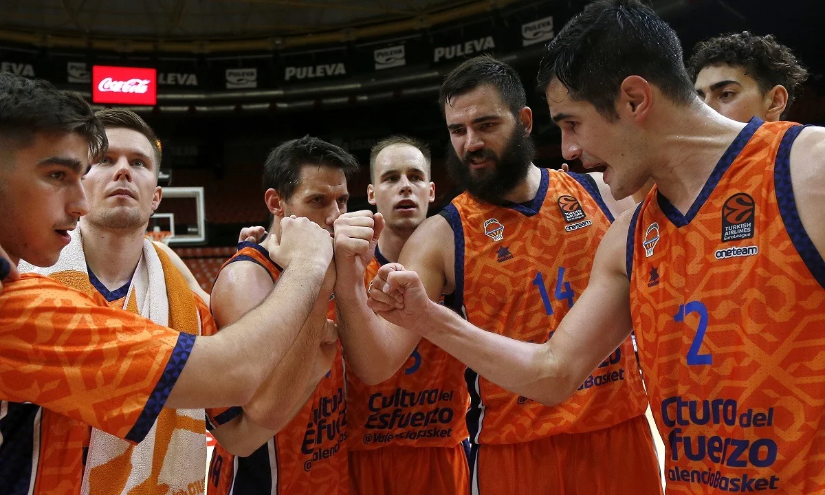 Βαλένθια- Αρμάνι Μιλάνο 86-81: Με σούπερ Βαν Ρόσομ