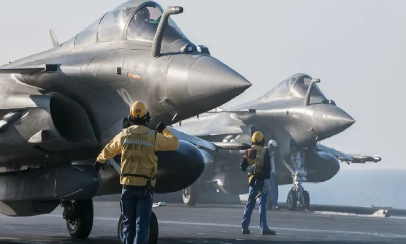 Με νόμο η αγορά των Rafale – Σε αμερικανικές φρεγάτες προσανατολίζεται το ΥΠΕΘΑ
