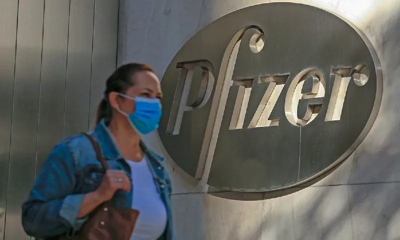 Pfizer: Οι 5 παρενέργειες του εμβολίου για τον κορονοϊό που περιμένει όλος ο πλανήτης