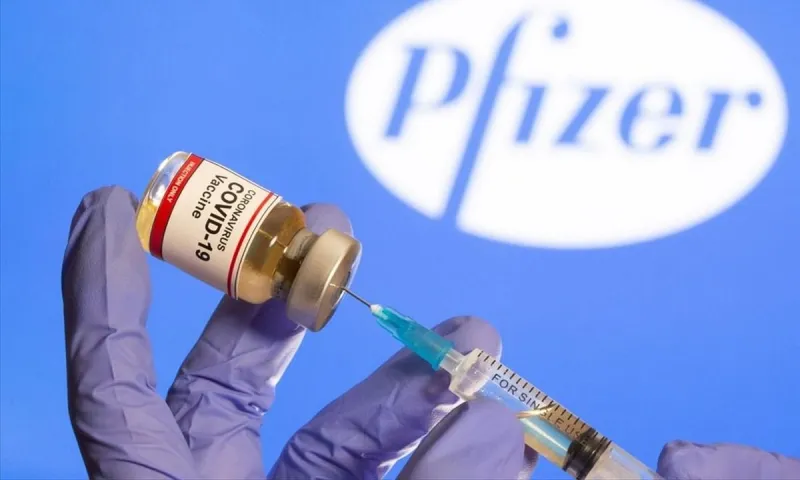 Μανωλόπουλος: «Αισιοδοξία για το εμβόλιο Pfizer - Πότε θα έρθει στην Ελλάδα»