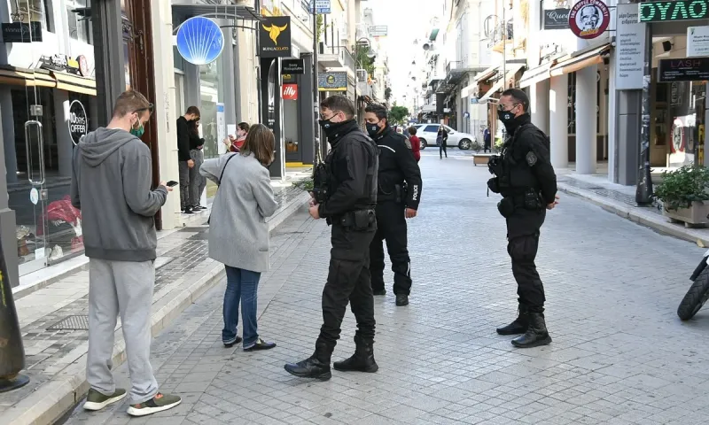 Κορονοϊός: Καραντίνα άλλους δύο μήνες!
