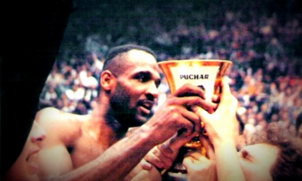 Κεν Μπάρλοου στο Sportime: «Λησμονώ εκείνον τον τιτάνα ΠΑΟΚ»