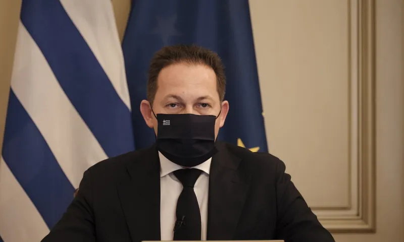 Πέτσας: Προανήγγειλε Χριστούγεννα χωρίς κάλαντα - Τον Ιανουάριο αναμένεται το εμβόλιο