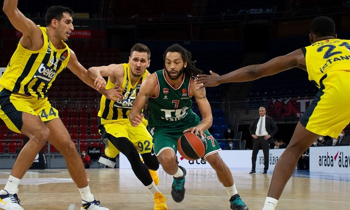 Μπασκόνια- Φενέρ 86-68: Αγριεμένη πριν τον Παναθηναϊκό