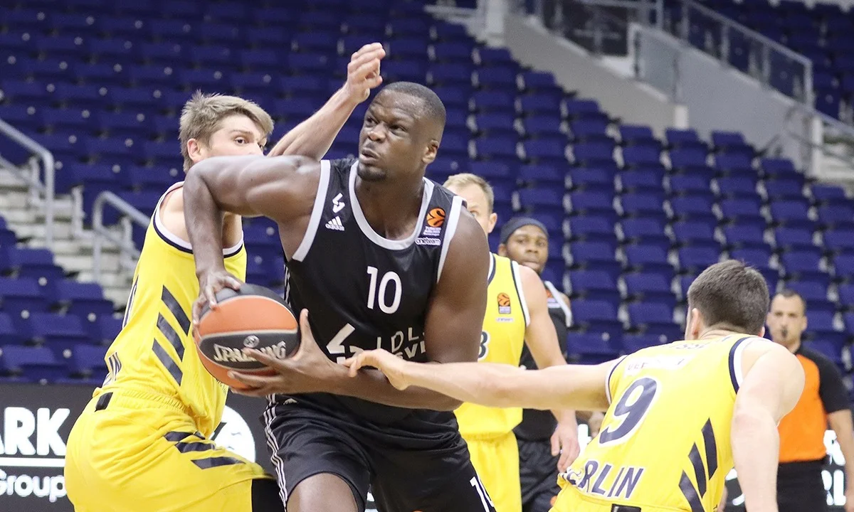 Άλμπα - Βιλερμπάν 76-75: Buzzer beater Σίβα και η πιο καλή μοναξιά (vid)