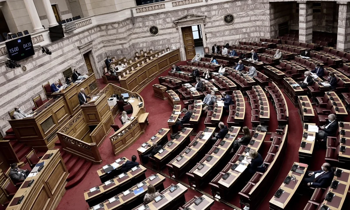 Βουλή: Υπερψηφίστηκε ο προϋπολογισμός - Πώς ψήφισαν τα κόμματα