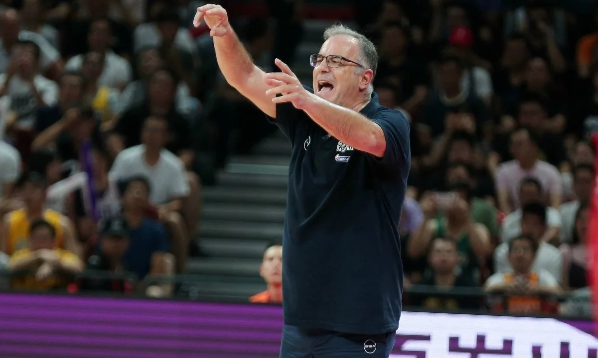 Σκουρτόπουλος: «Πρόκριση και... εικόνες από το μέλλον»
