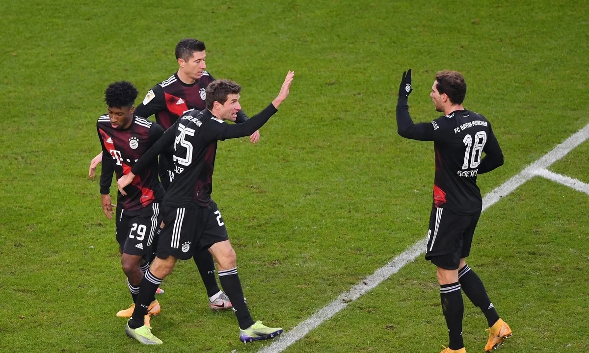 Bundesliga: Με ανατροπή η Μπάγερν, εντός έδρας ήττα για Ντόρτμουντ (vids)