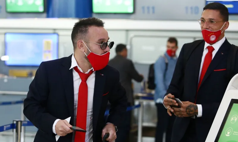 Ολυμπιακός: Στο αεροπλάνο για Μασσαλία ο Βαλμπουενά – Εκτός ο Χασάν (pics)