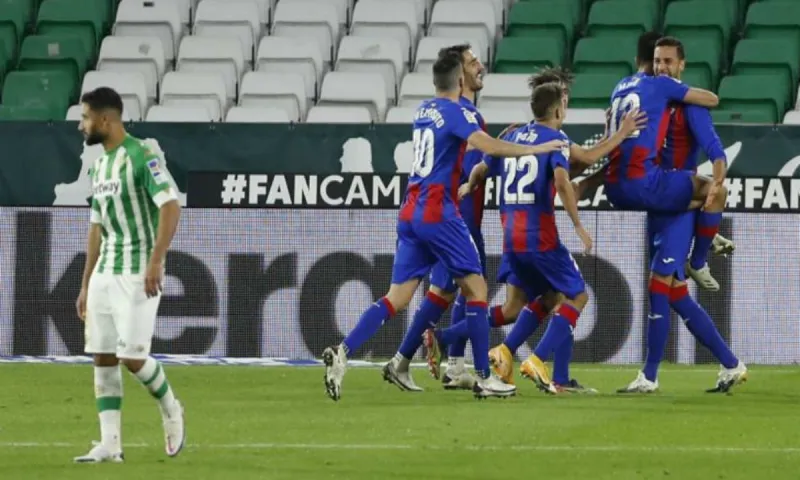 Μπέτις - Ειμπάρ 0-2: Έκανε την έκπληξη και έφυγε με τρίποντο