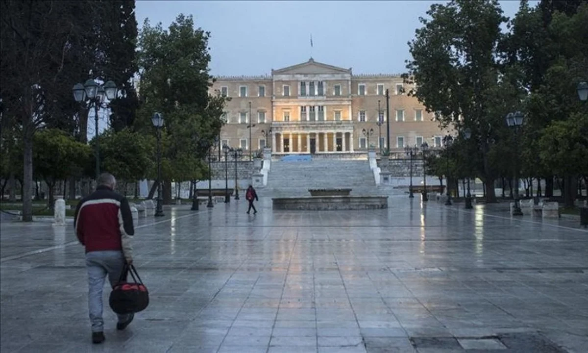 Κορονοϊος-Εξαδάκτυλος: «Μόνο με πολύ λιγότερους διασωληνωμένους θα αρθεί το lockdown»