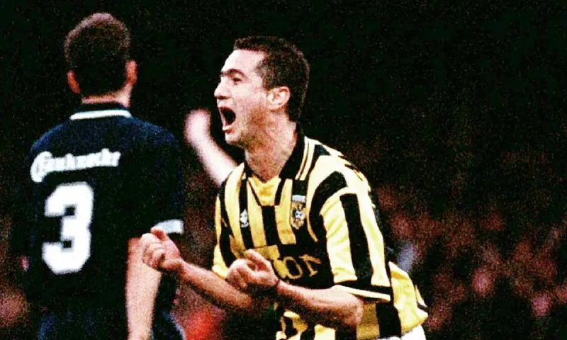 4/12/1998: Ο Νίκος Μαχλάς γίνεται ο κορυφαίος ξένος Top σκόρερ στο Ολλανδικό πρωτάθλημα (vid)