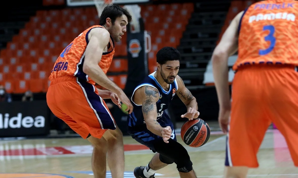 Βαλένθια- Άλμπα 92-100: Σκληρό μάθημα (Vid)