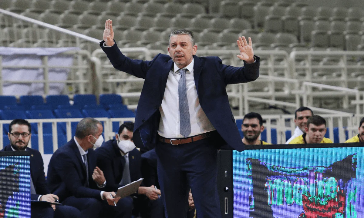 Παπαθεοδώρου: «Να αφήσουμε το επίπεδο της διαιτησίας για άλλους που πρέπει να κρίνουν»