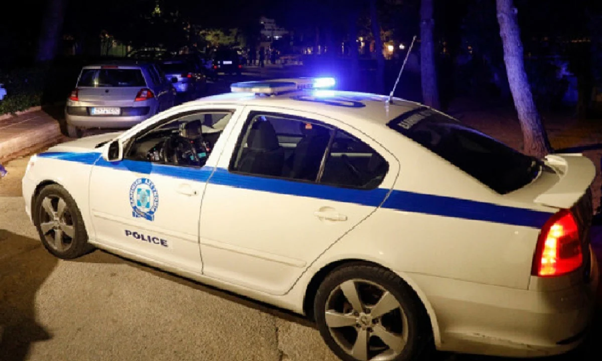 Άλιμος: Επίθεση με πέτρες σε περιπολικό, τρεις προσαγωγές