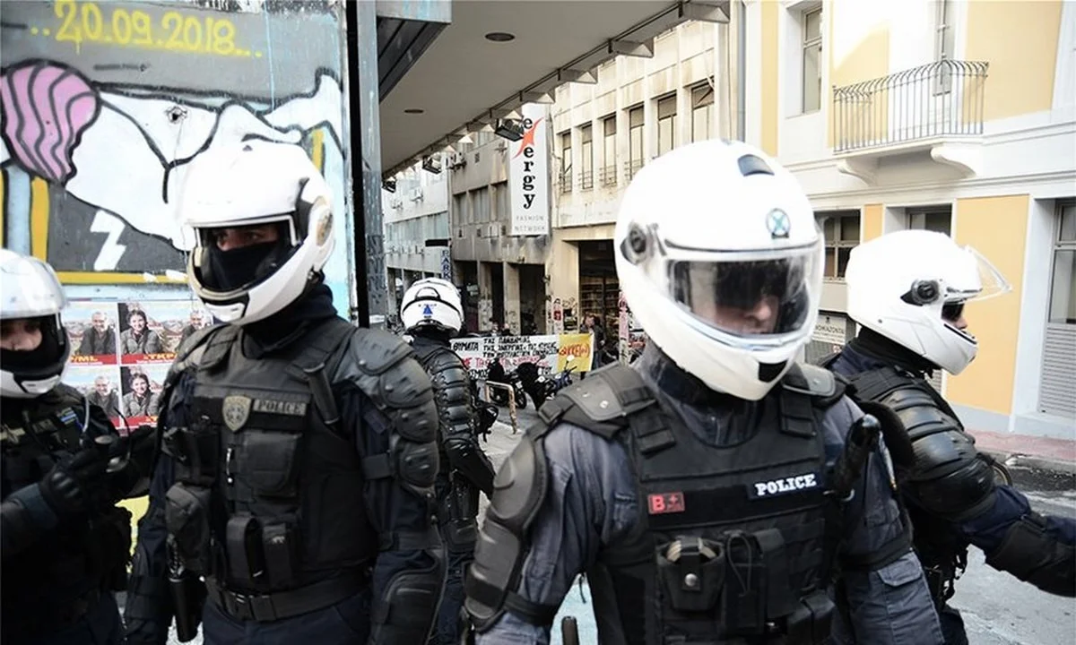 Επέτειος Γρηγορόπουλου: Συγκεντρώθηκε κόσμος στα Εξάρχεια