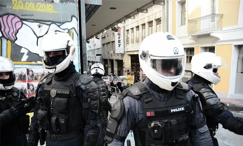 Επέτειος Γρηγορόπουλου: Συγκεντρώθηκε κόσμος στα Εξάρχεια