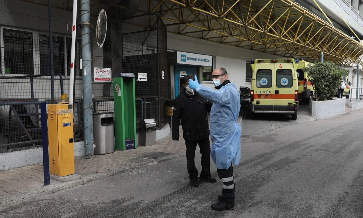 Κορονοϊός: 101 θάνατοι, 600 διασωληνωμένοι, 904 κρούσματα