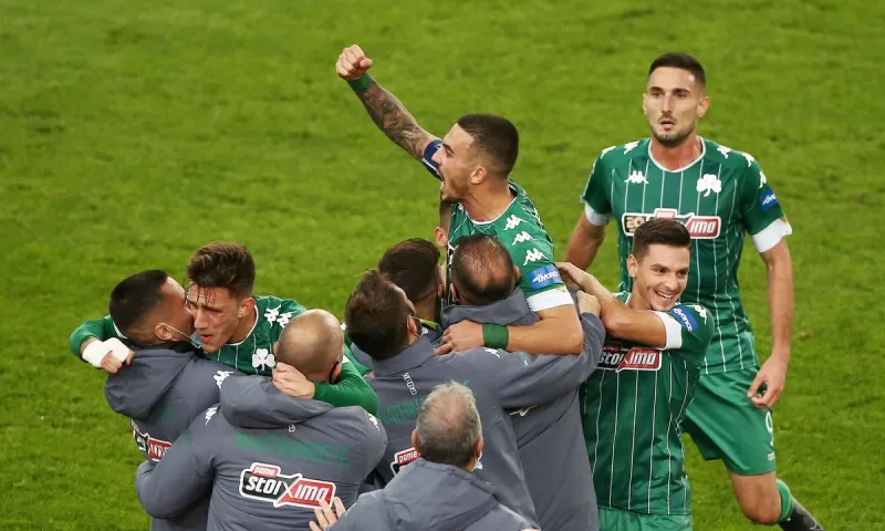 AEK-Παναθηναϊκός: Πανηγυρισμοί με Λένα Ζευγαρά στ' αποδυτήρια (vid)