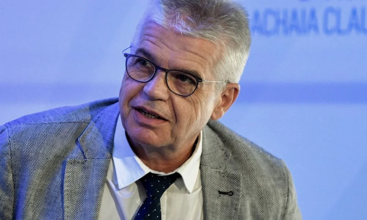 Γώγος: «Να μην ανοίξει τίποτα έως τις γιορτές»