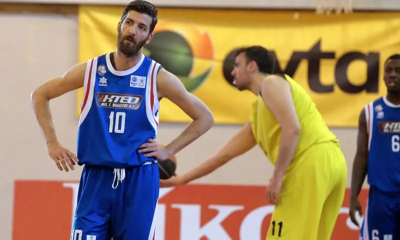 Γκαγκαλούδης: «Μητσοτάκη-Αυγενάκη μας διαλύσατε - Ντροπή σας ξεφτίλες»