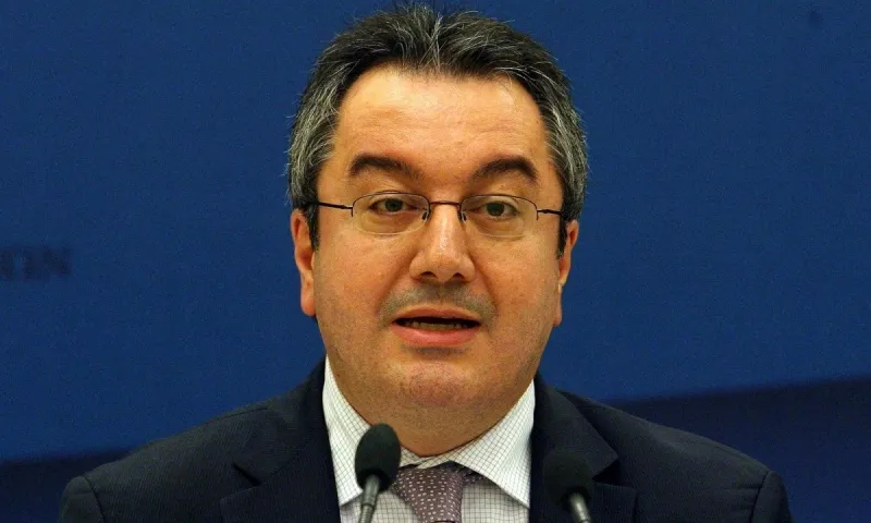 Μόσιαλος: «Το εμβόλιο της Pfizer είναι αποτελεσματικό και ασφαλές» (pic)