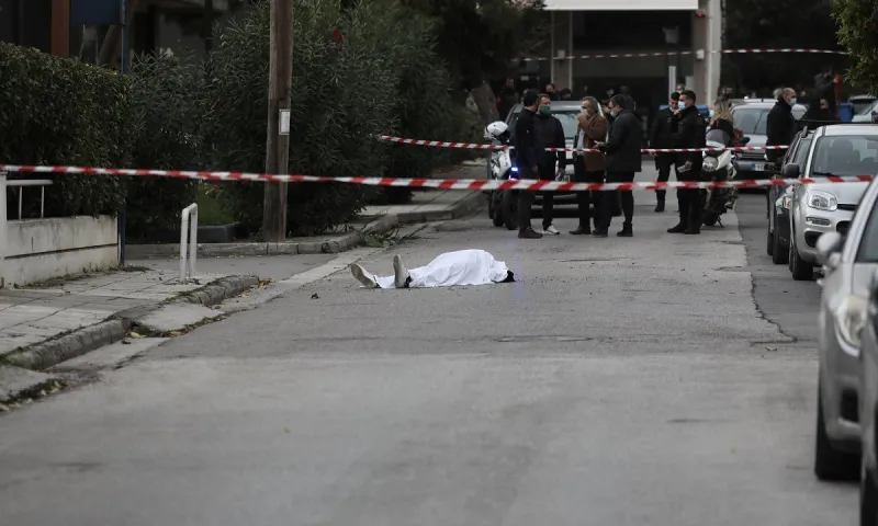 Μαφιόζικη εκτέλεση με ένα νεκρό στην οδό Υμηττού στα Βριλήσσια! (pics)