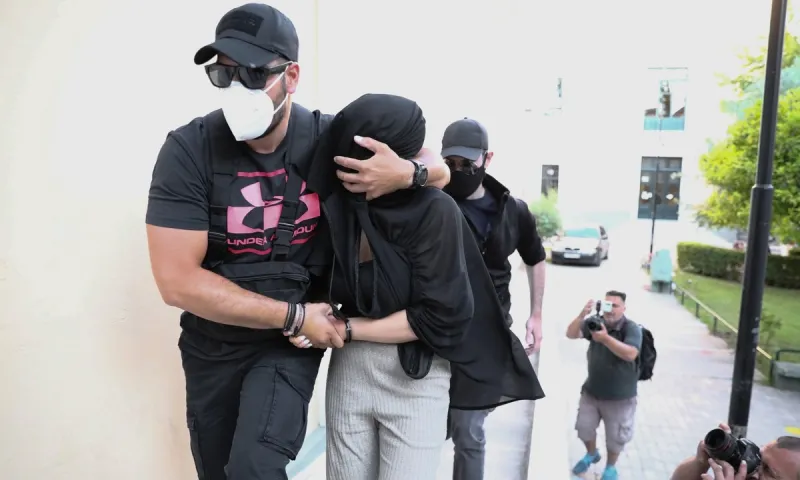 Επίθεση με βιτριόλι - Σοκ: Η 35χρονη σχεδίαζε επίθεση στην Ιωάννα μέσα στο νοσοκομείο με... υδροκυάνιο!