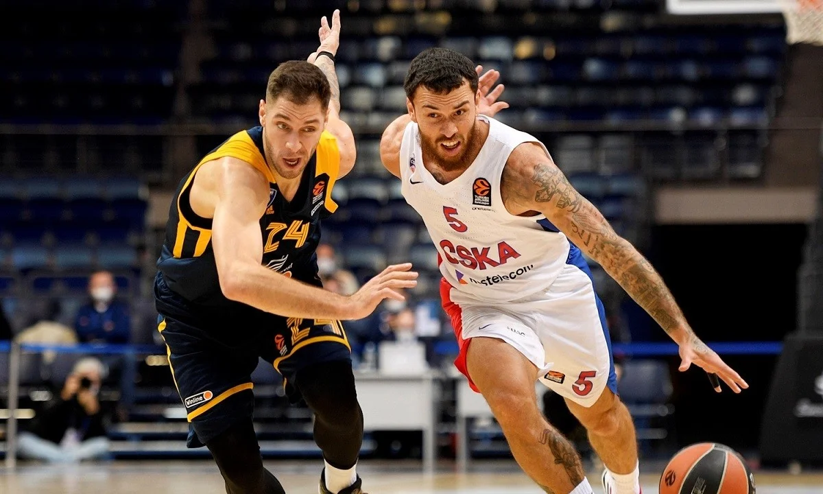 Μάικ Τζέιμς: Ο 10ος «πενηντάρης» στην Euroleague