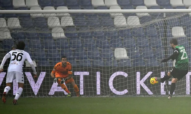 Σασουόλο - Μπενεβέντο 1-0: Επιστροφή στις νίκες και δεύτερη θέση (vid)
