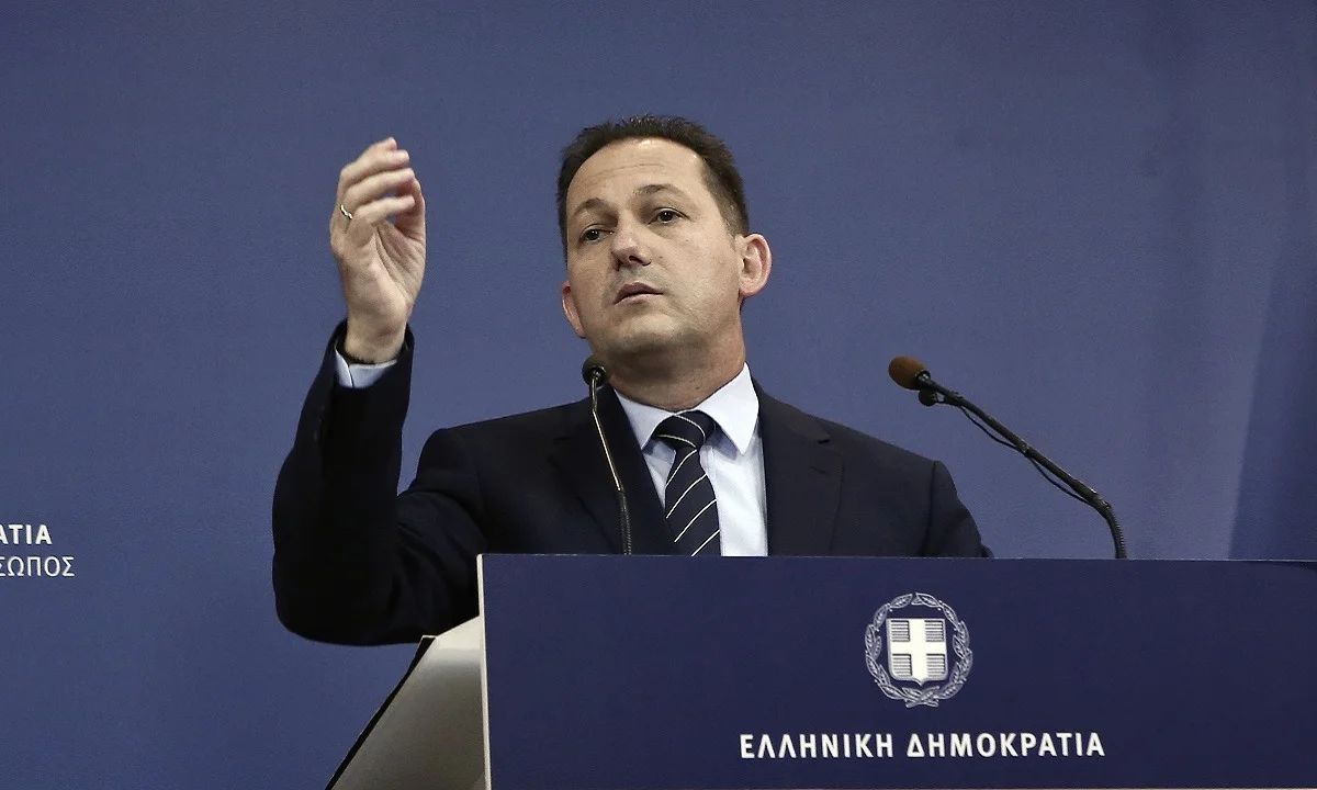 Πέτσας: «Δεν πρόκειται να διευρυνθεί άλλο το ωράριο»