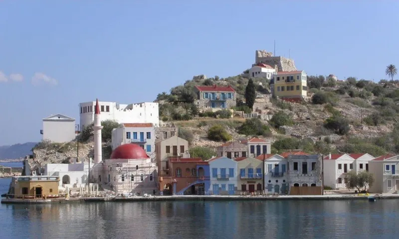Θρίλερ με υπόθεση κατασκοπείας σε Ρόδο - Καστελόριζο: Ο 35χρονος φωτογράφιζε στρατόπεδα και πολεμικά πλοία