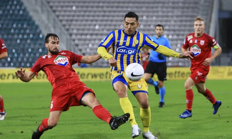 Βόλος - Παναιτωλικός 0-0: Άντεξαν οι Αγρινιώτες με 10 παίκτες και ήρωα τον Μελίσσα - Έχασε πέναλτι ο Ουάρντα