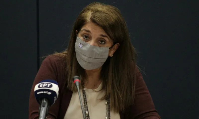 Παπαευαγγέλου: Στο 95% η αποτελεσματικότητα εμβολίου σε ευπαθείς ομάδες - 8 λεπτά αρκούν για διασπορά