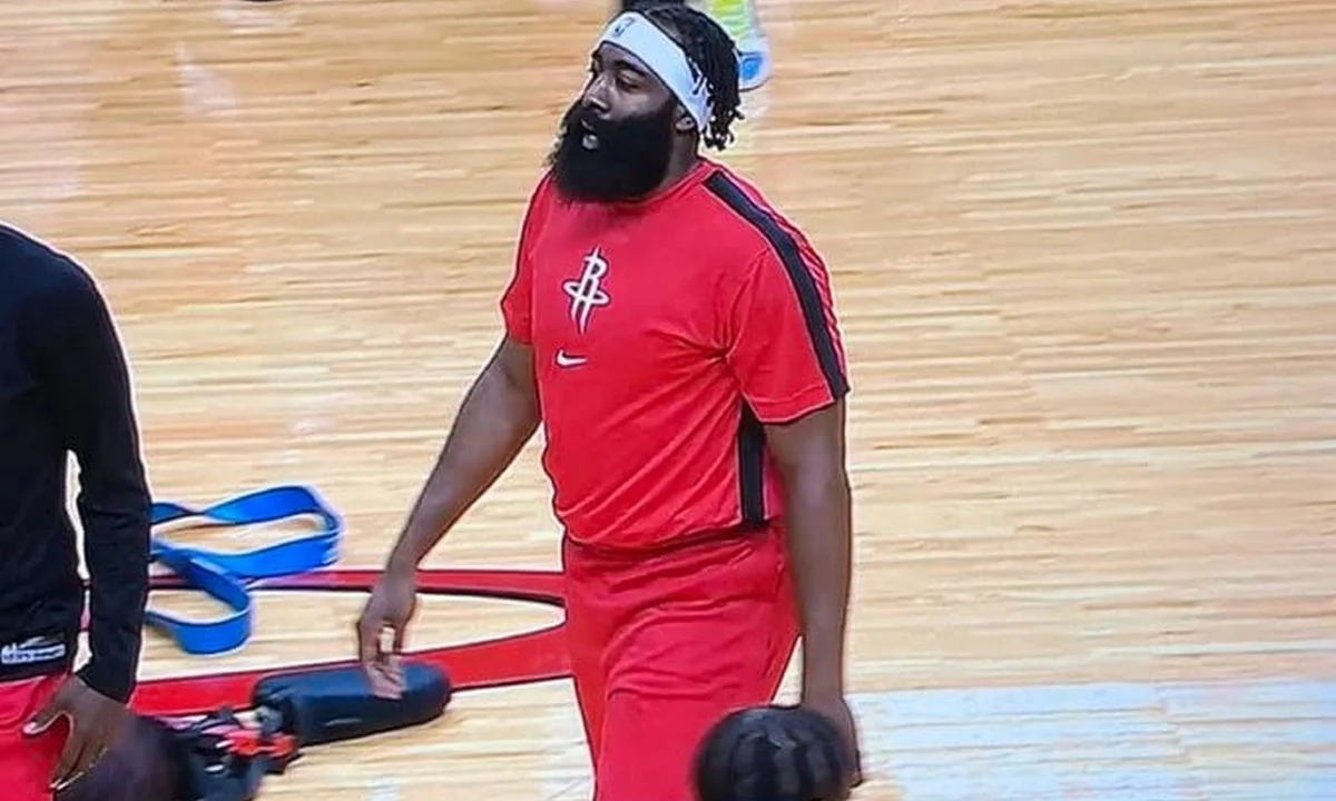 NBA: Ο Τζέιμς Χάρντεν επέστρεψε υπέρβαρος - Χαμός στο Twitter (pics)