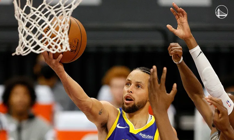 NBA: Ο Κάρι… οδηγεί τους Γουόριορς, νέα ήττα για τους Κλίπερς (vids)