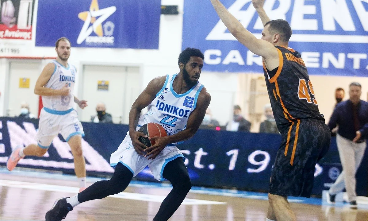 Ιωνικός- Προμηθέας 86-77: Τριάδα φωτιά και σαμπάνιες στον «Πλάτωνα»