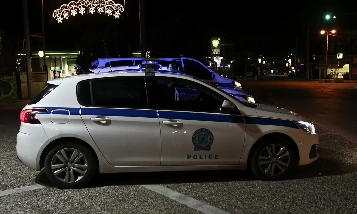 Αστυνομικοί «πιάστηκαν» να τζογάρουν σε καφενείο - ΕΔΕ από την ΕΛ.ΑΣ